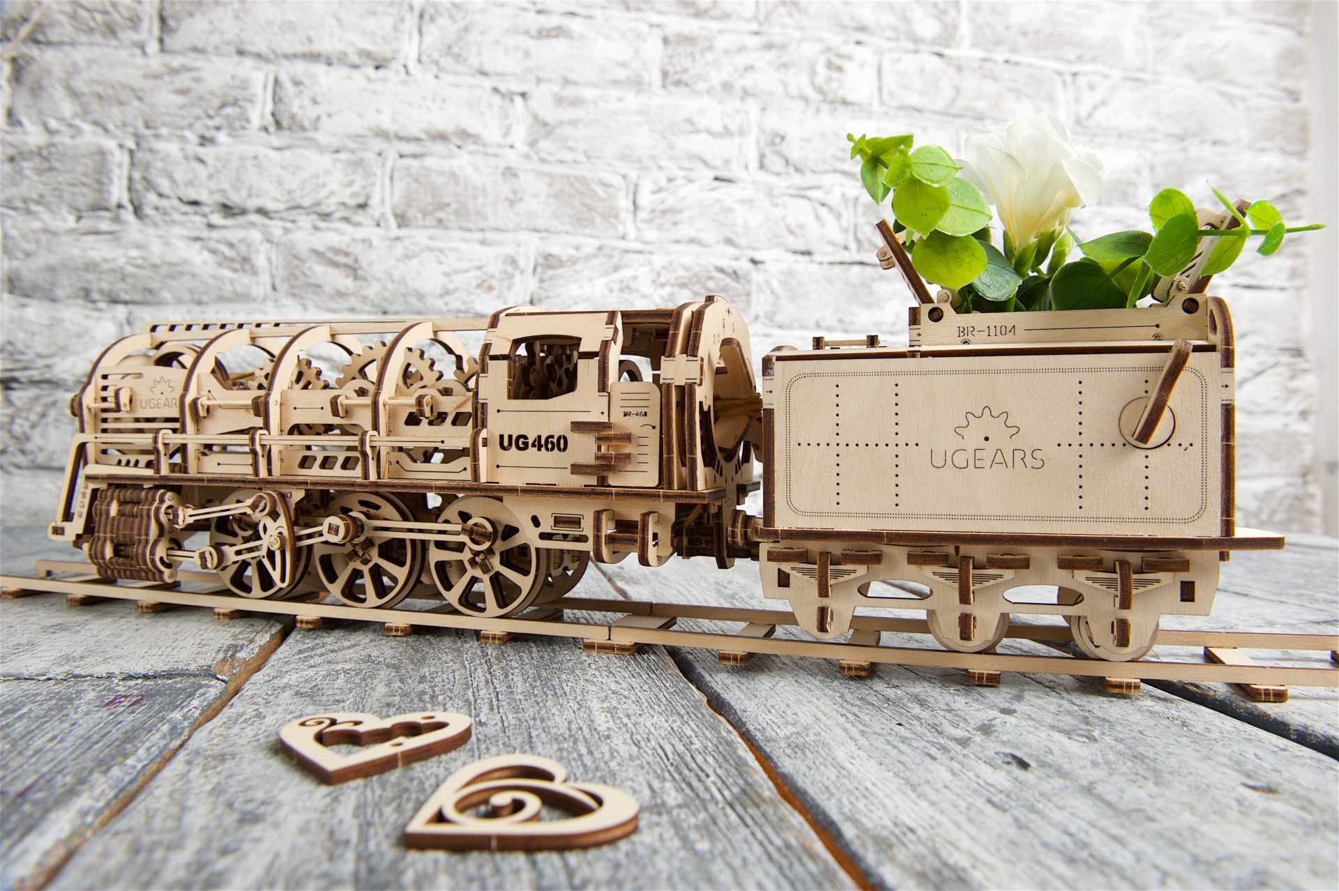 Ugears 3D puzzle Parní lokomotíva s vagónom 443 ks