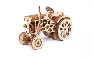 Traktor – woodencity